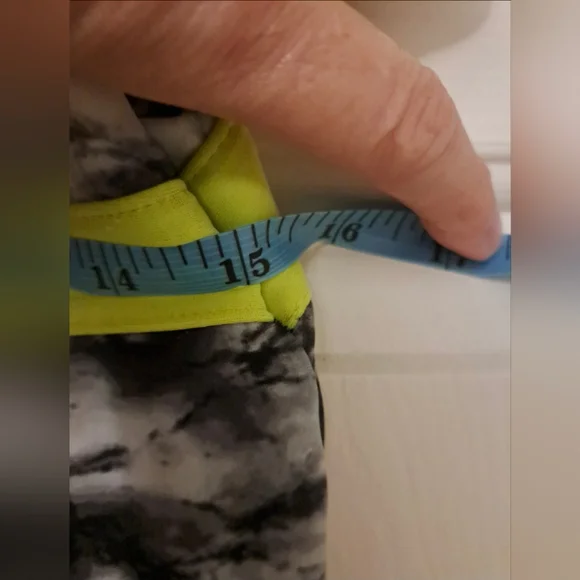 ZeroXposur Active Dress Black & White with Yellow Accents - Size Large - Picture 10 of 10